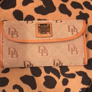 Donkey & Bourke Clutch